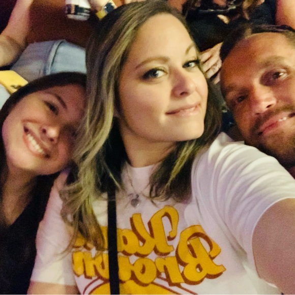 Meet your Posher, Vanessa - Picture 2 of 3